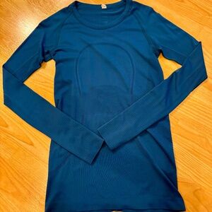 Swiftly Tech Long Sleeve Shirt - Size 6 - Blue